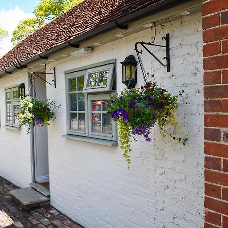 The Roebuck Inn Laughton  Exterior photo